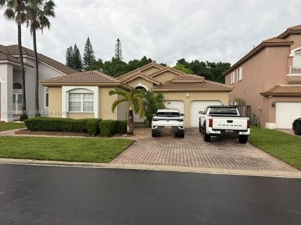 9771 NW 32nd St , Doral, FL 33172