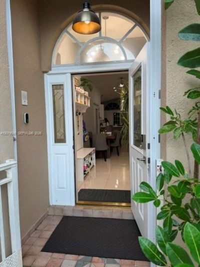 9771 NW 32nd St, Doral, FL 33172 Photo