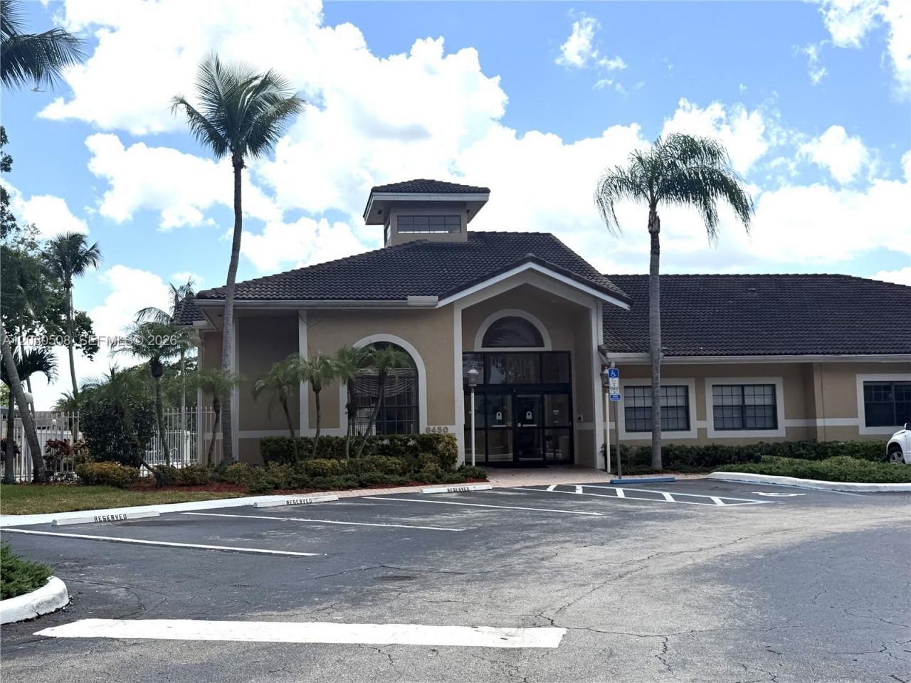 351 Palm Way , Unit 303, Pembroke Pines, FL 33025 Photo