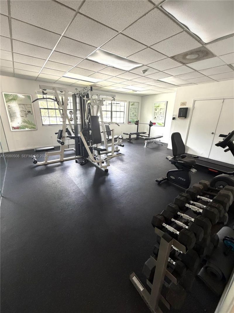 351 Palm Way , Unit 303, Pembroke Pines, FL 33025 Photo