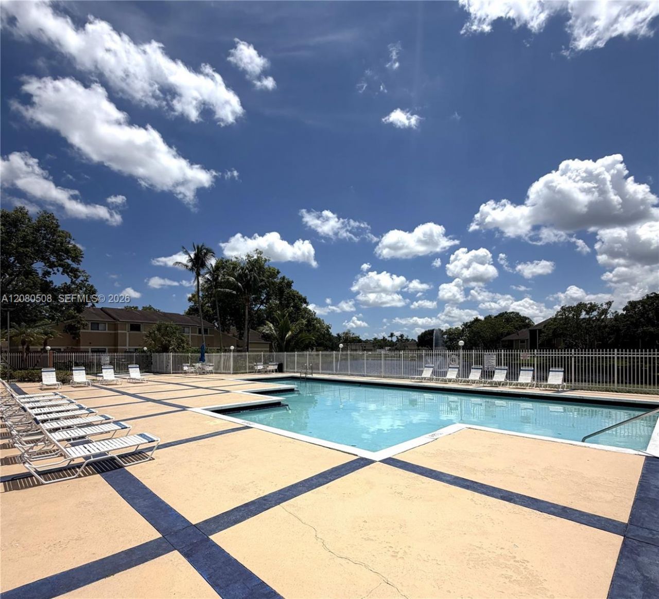 351 Palm Way , Unit 303, Pembroke Pines, FL 33025 Photo