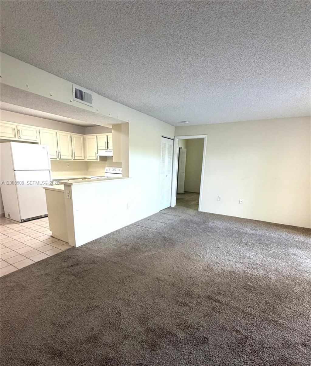 351 Palm Way , Unit 303, Pembroke Pines, FL 33025 Photo