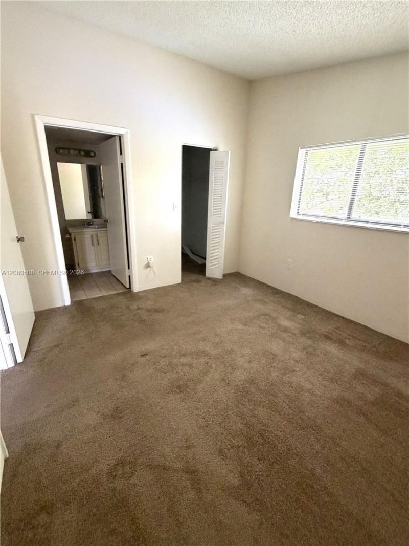 351 Palm Way , Unit 303, Pembroke Pines, FL 33025 Photo