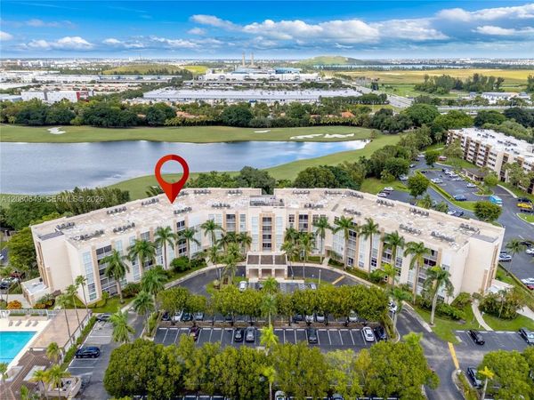 9755 NW 52nd St, Unit 212, Doral, FL 33178