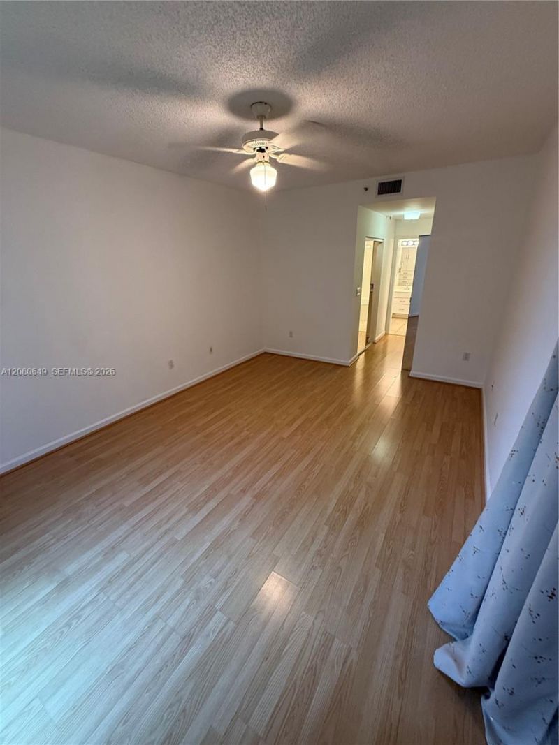 9755 NW 52nd St, Unit 212, Doral, FL 33178 Photo