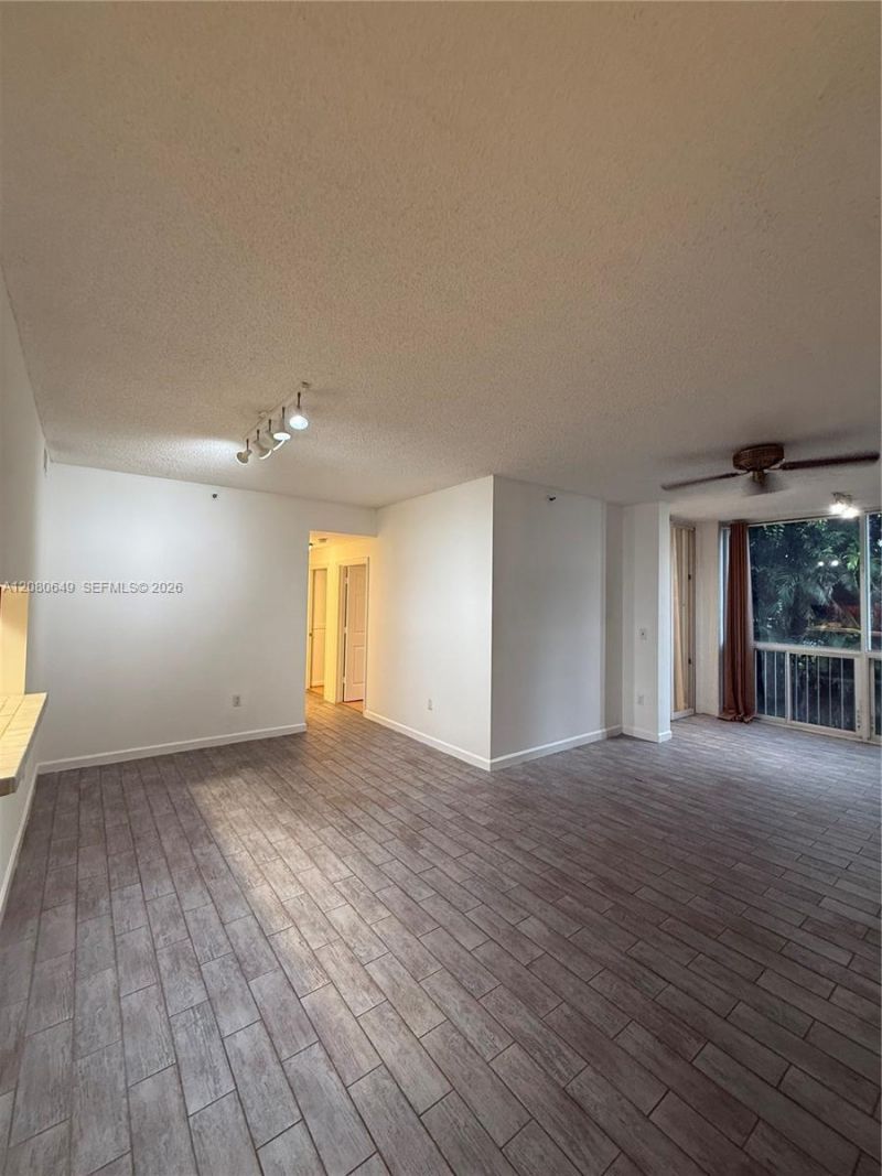 9755 NW 52nd St, Unit 212, Doral, FL 33178 Photo