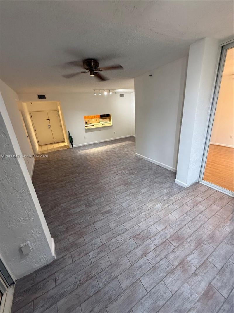 9755 NW 52nd St, Unit 212, Doral, FL 33178 Photo