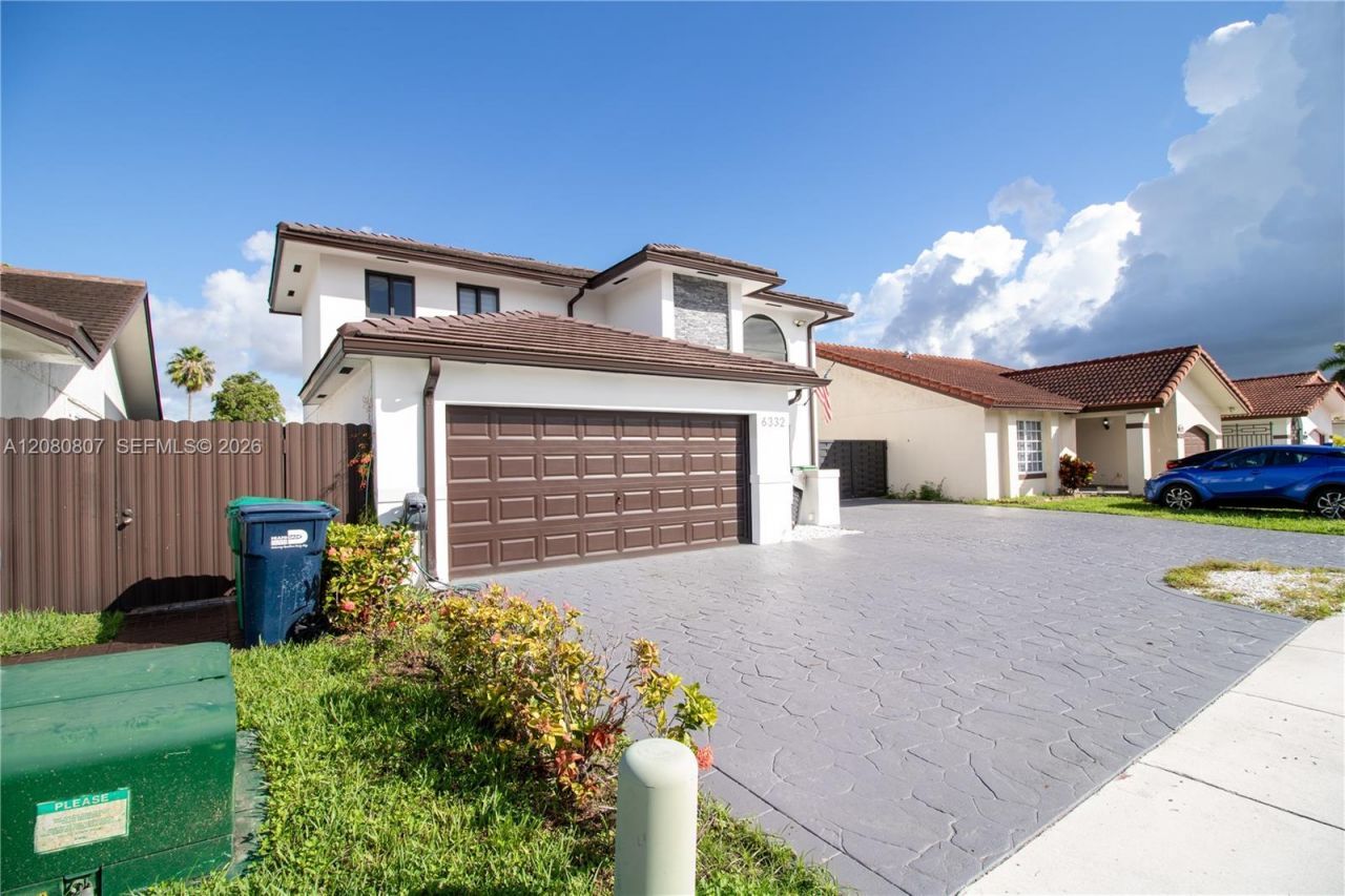 6332 SW 151st Pl , Miami, FL 33193 Photo