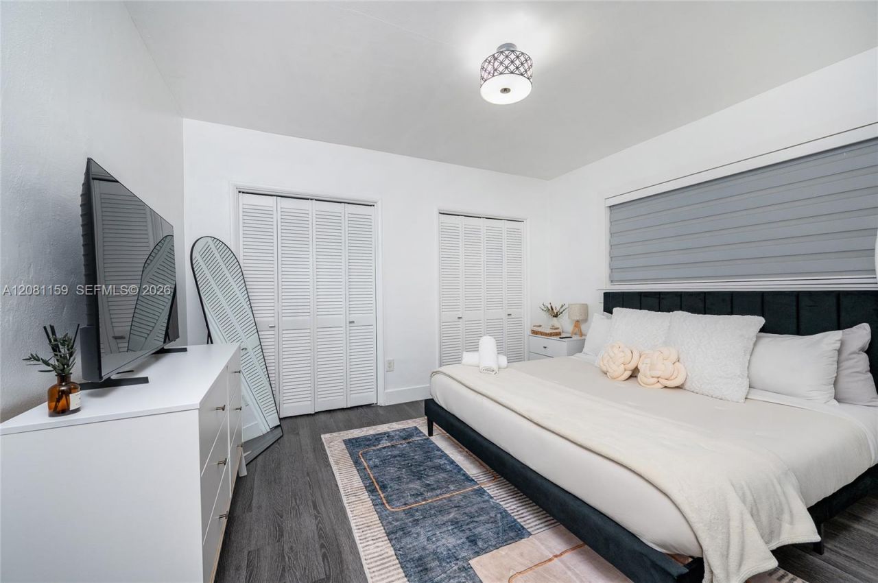 1704 S Le Jeune Rd, Coral Gables, FL 33134 Photo