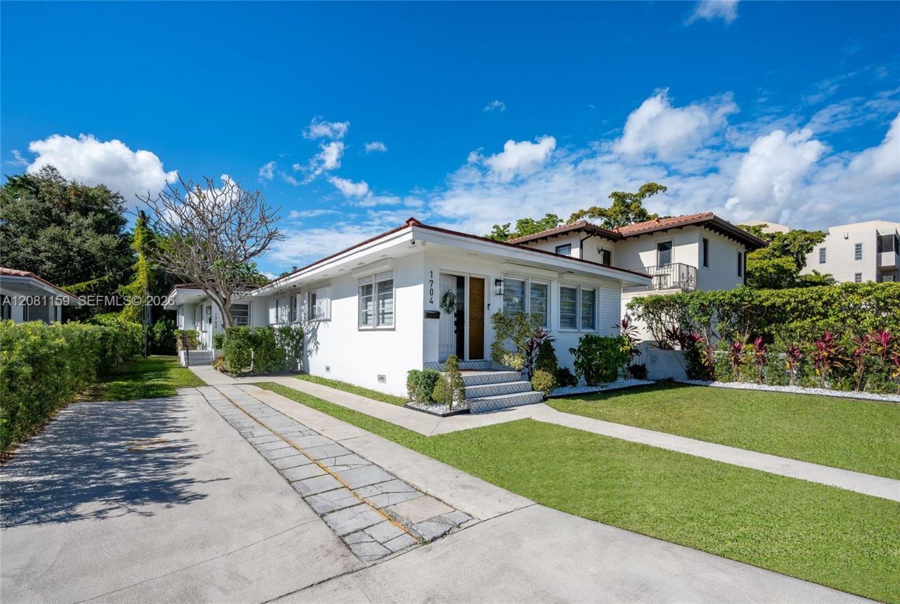 1704 S Le Jeune Rd, Coral Gables, FL 33134 Photo