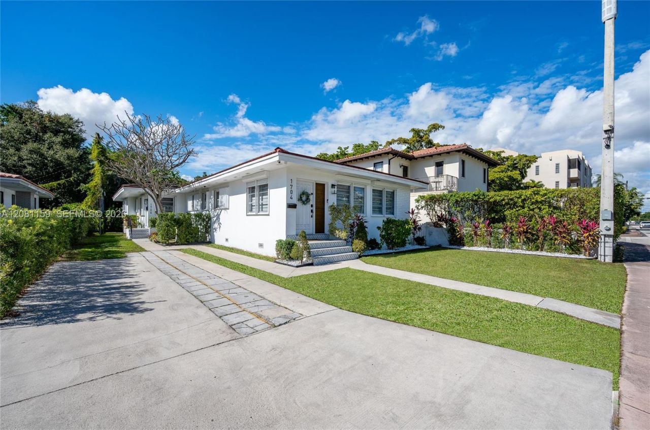 1704 S Le Jeune Rd, Coral Gables, FL 33134 Photo