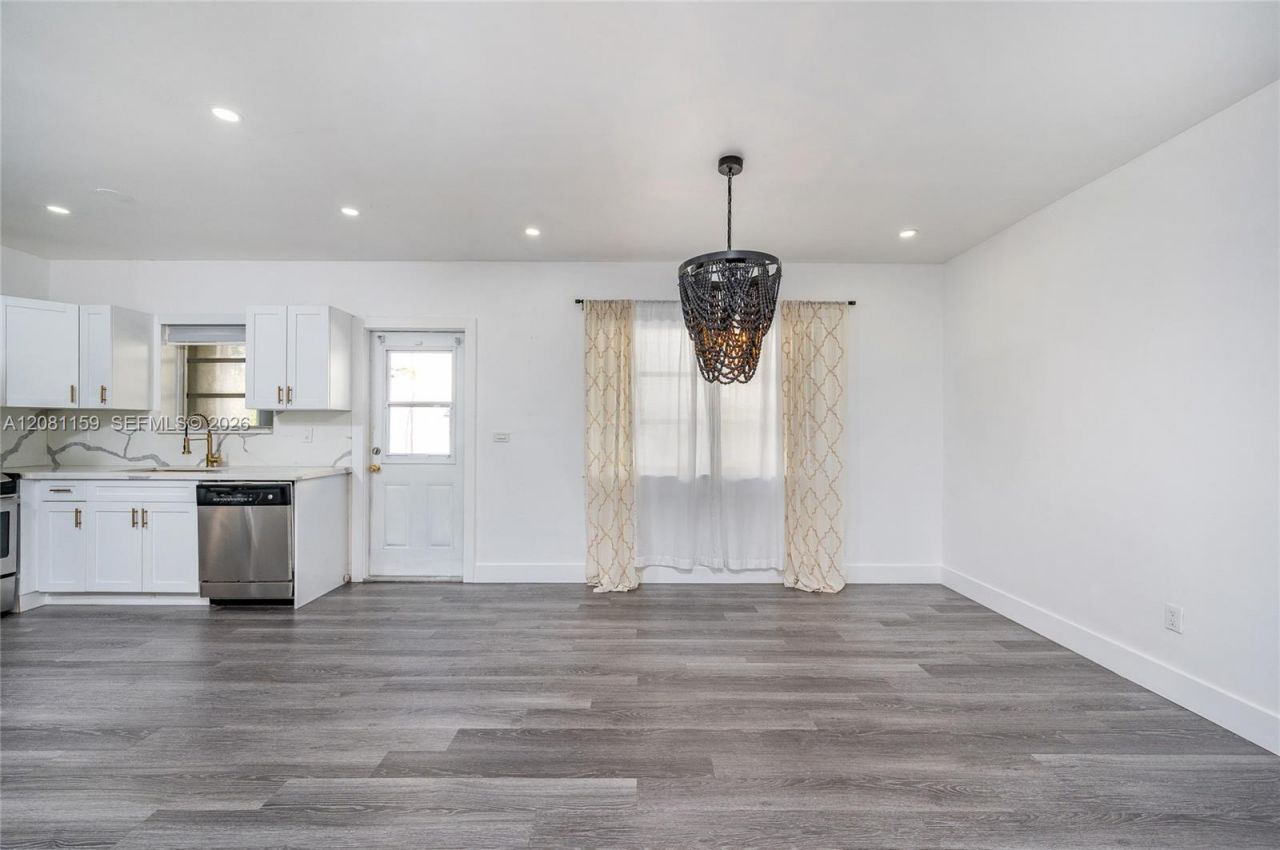 1704 S Le Jeune Rd, Coral Gables, FL 33134 Photo