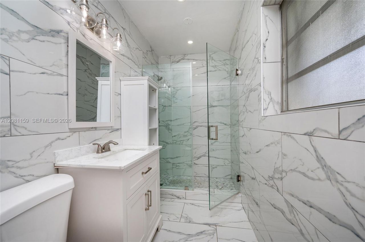 1704 S Le Jeune Rd, Coral Gables, FL 33134 Photo