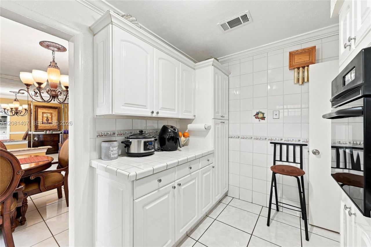 4470 NW 171st Ter, Miami Gardens, FL 33055 Photo
