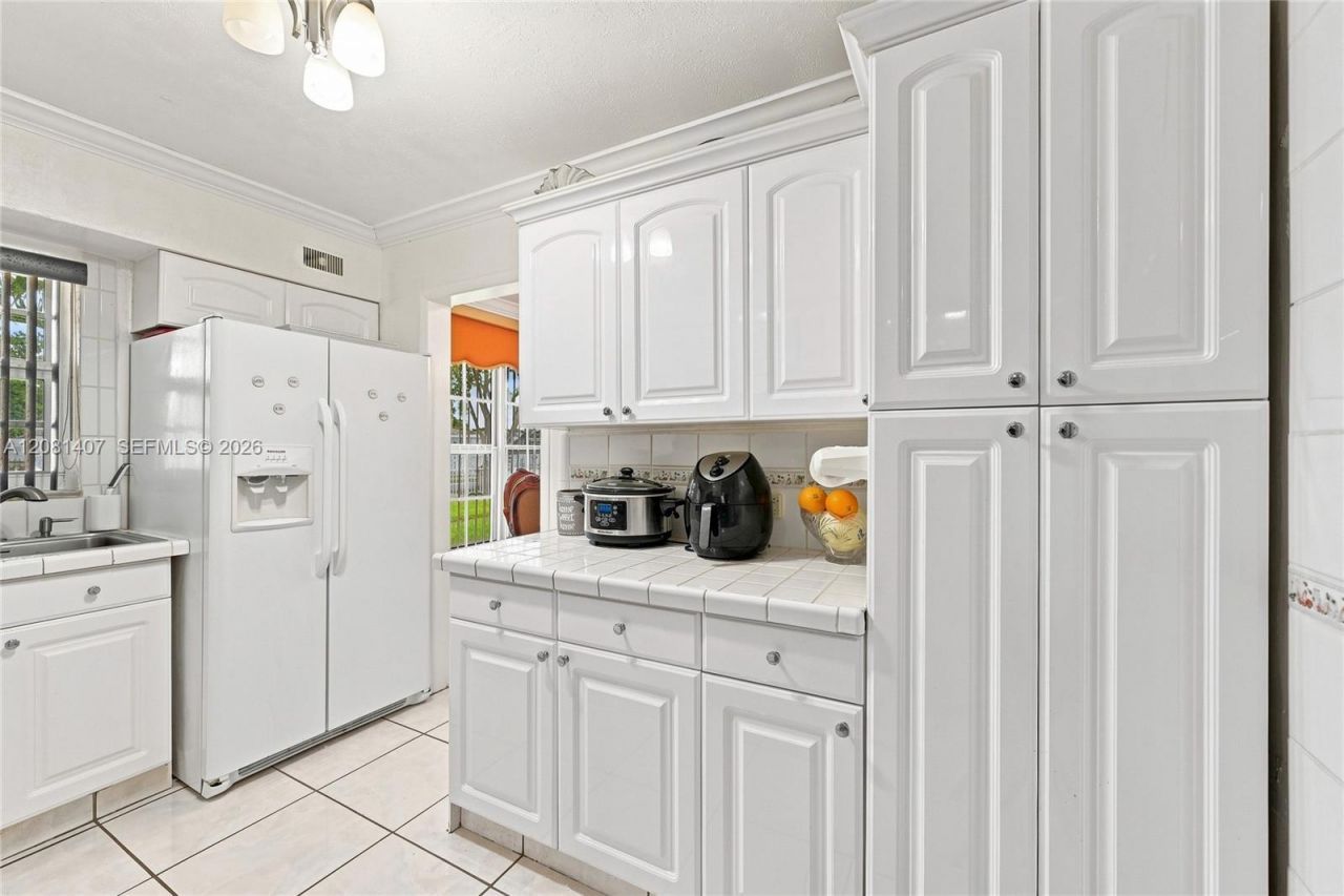 4470 NW 171st Ter, Miami Gardens, FL 33055 Photo