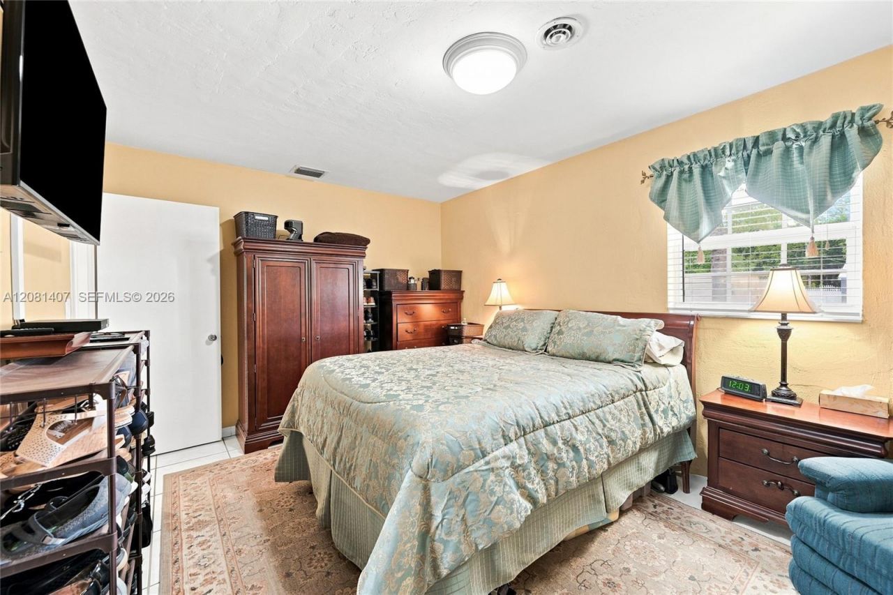 4470 NW 171st Ter, Miami Gardens, FL 33055 Photo