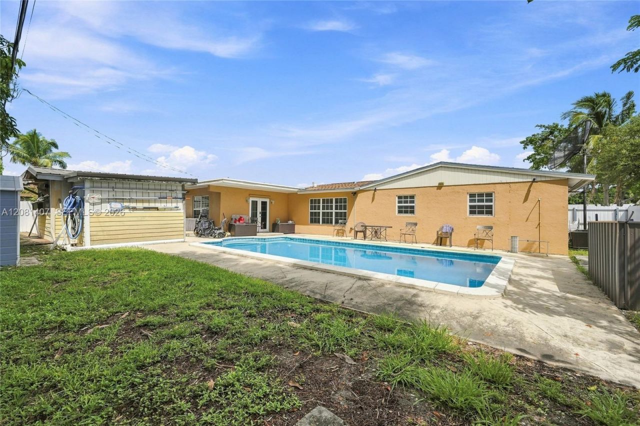 4470 NW 171st Ter, Miami Gardens, FL 33055 Photo