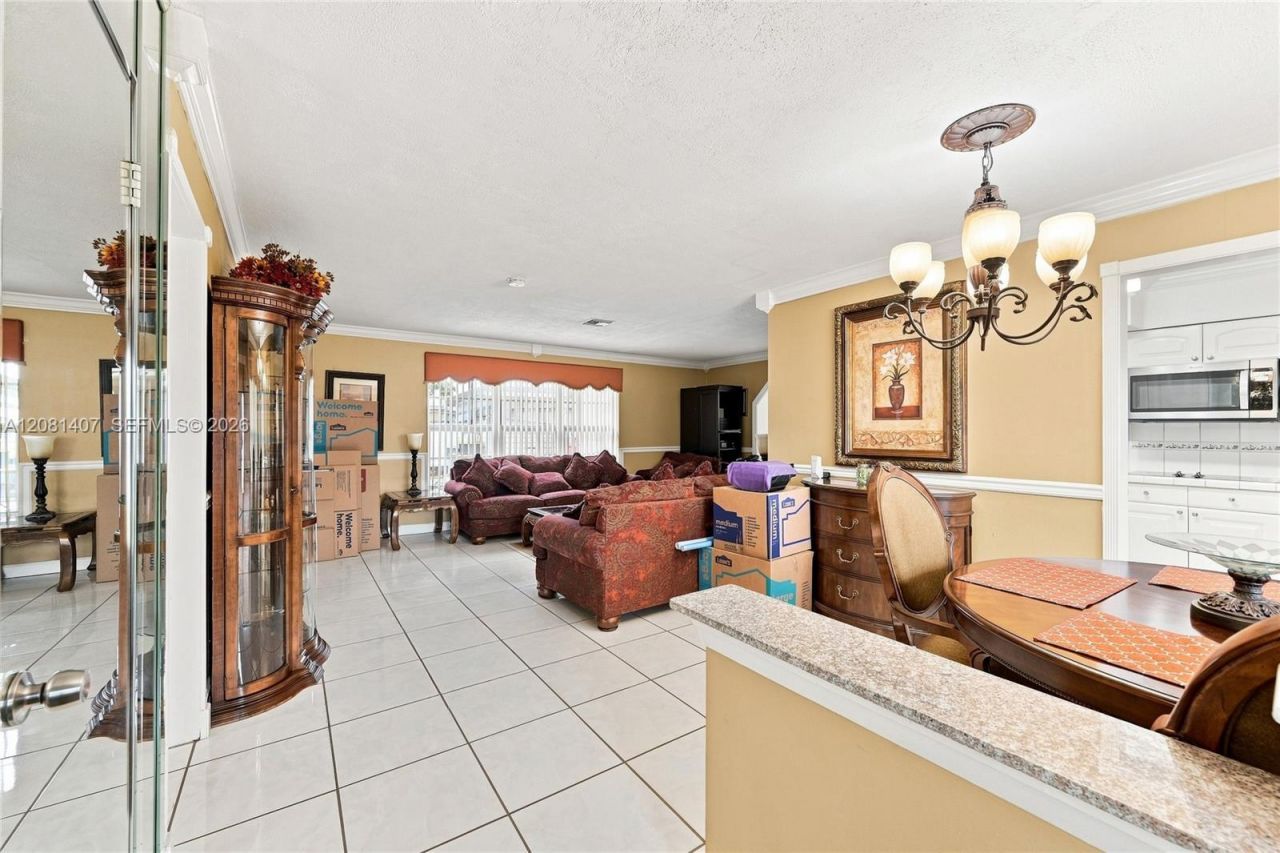 4470 NW 171st Ter, Miami Gardens, FL 33055 Photo