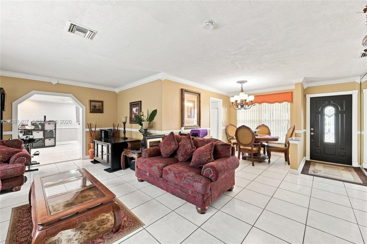 4470 NW 171st Ter, Miami Gardens, FL 33055 Photo
