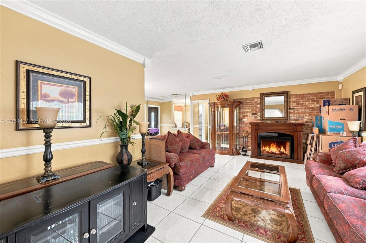 4470 NW 171st Ter, Miami Gardens, FL 33055 Photo