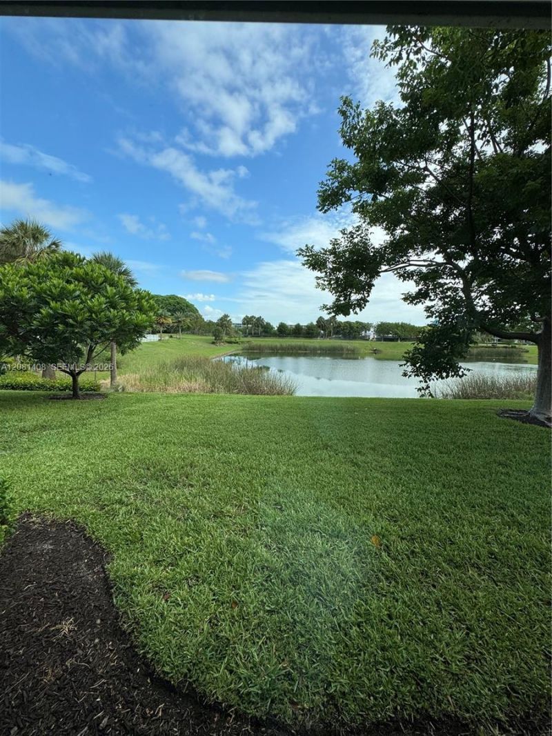 4729 Greenway Dr, Hollywood, FL 33021 Photo