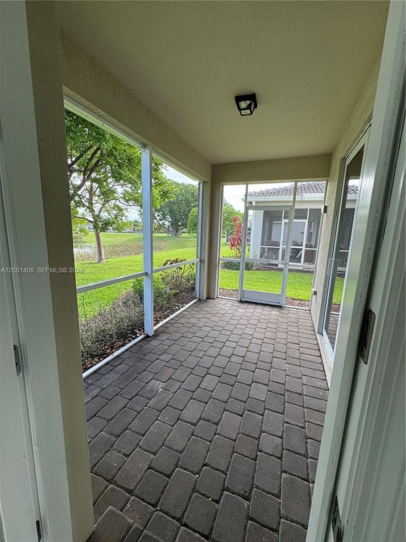 4729 Greenway Dr, Hollywood, FL 33021 Photo