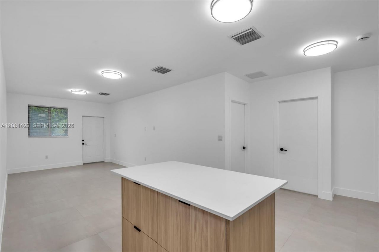 6500 NW 21st Ave, Unit 6500, Miami, FL 33147 Photo
