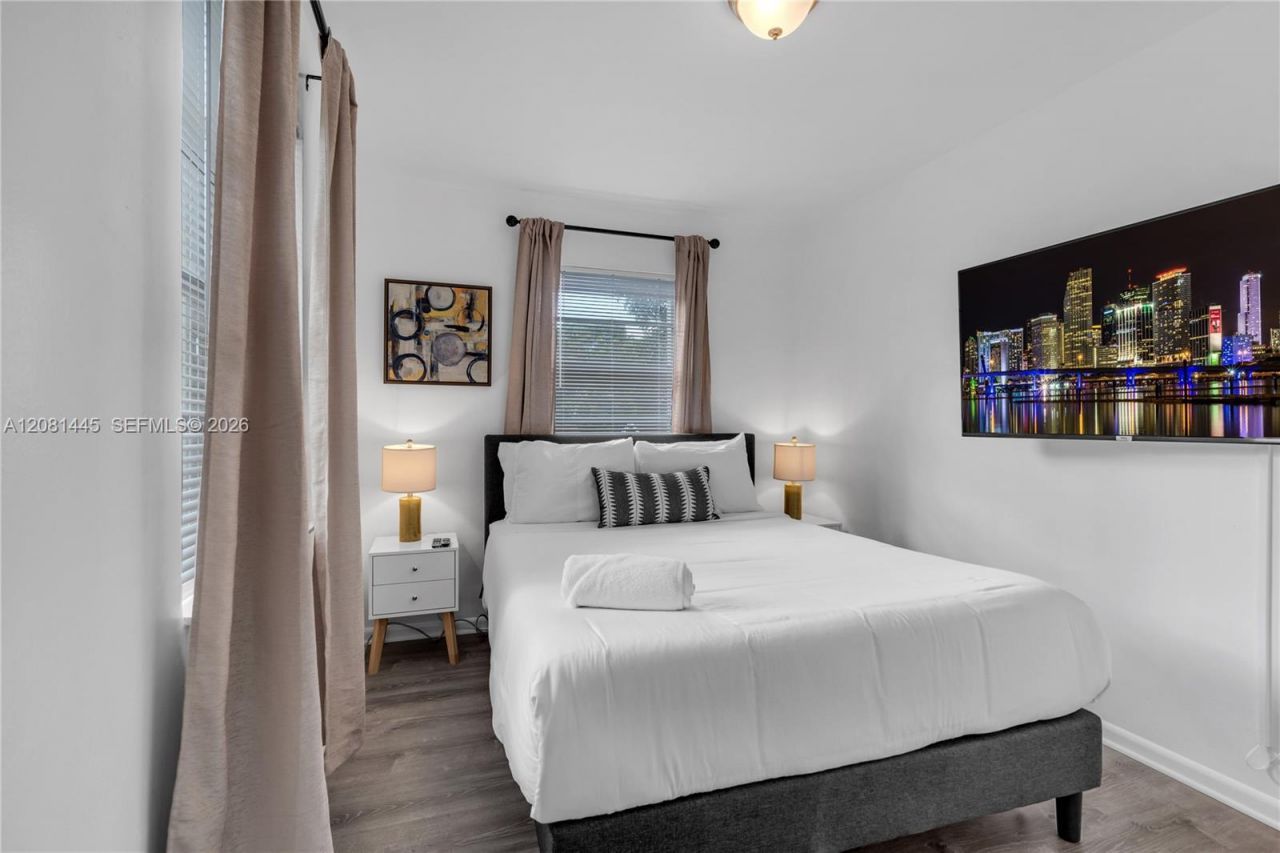 925 SW 15th Ave , Unit ., Miami, FL 33135 Photo