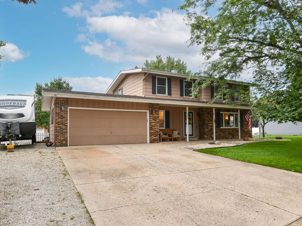 664 Austin Rd, Burlington, WI 53105