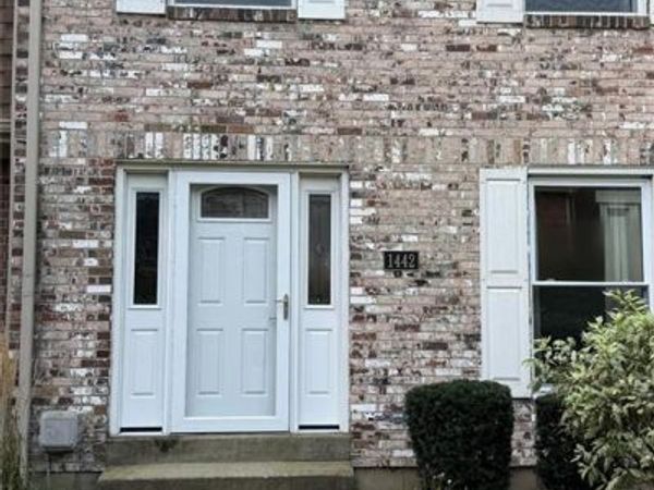 1442 Long Island Court, Beavercreek, OH 45434