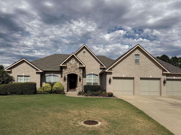 4800 Peterson Cove, Conway, AR 72034