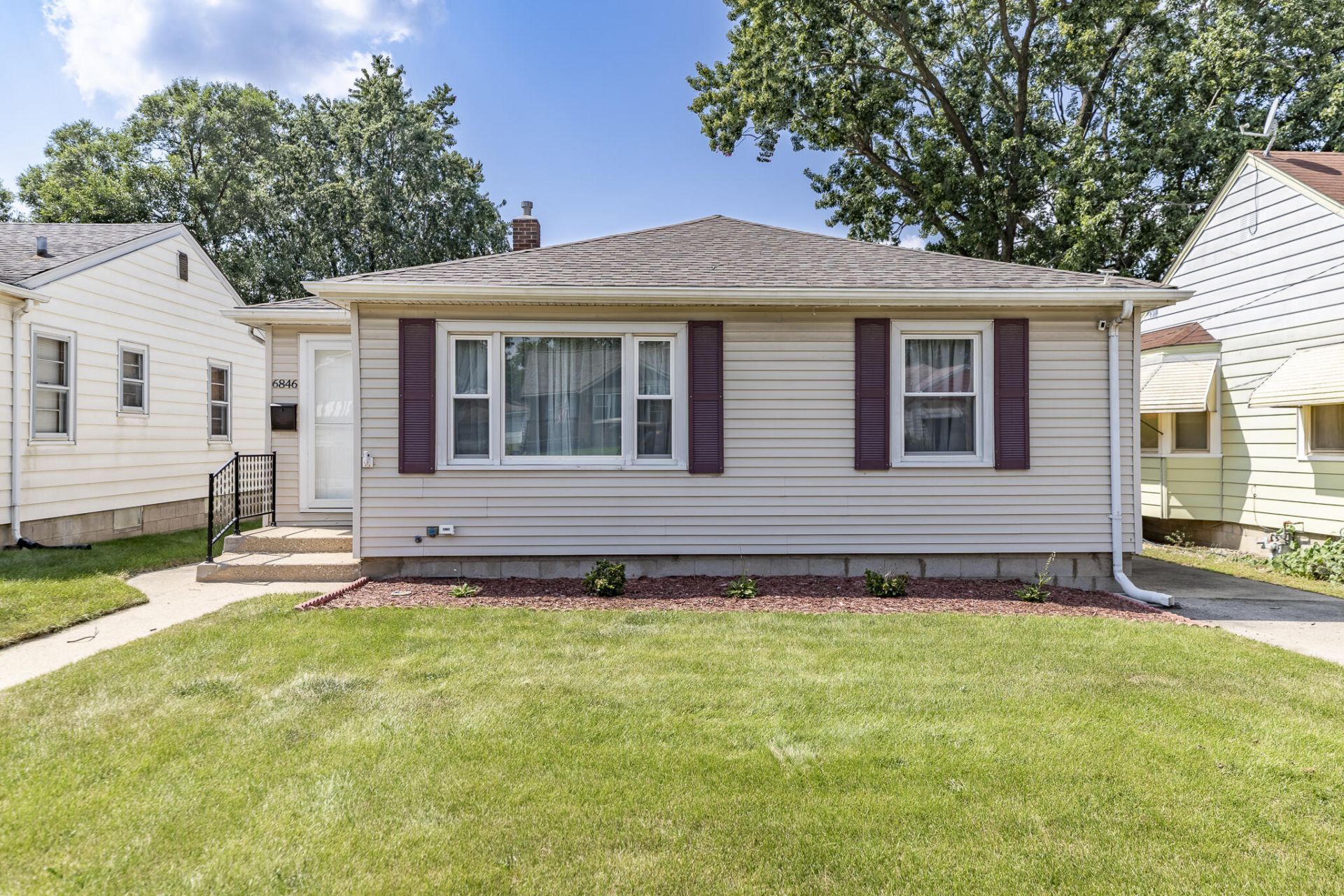 6846 Arkansas Avenue, Hammond, IN 46323 Main Photo