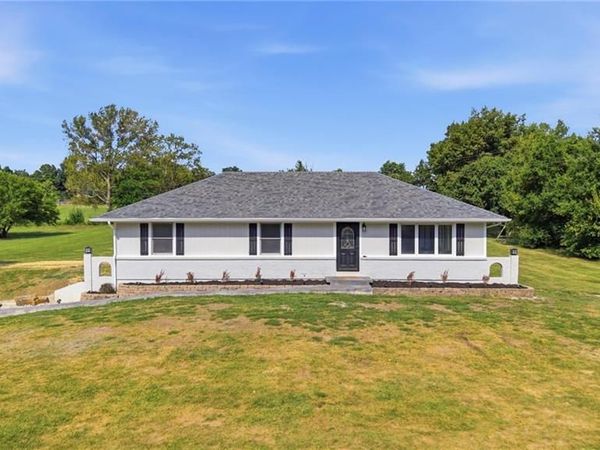 1010 Wesley Avenue, Raymore, MO 64083