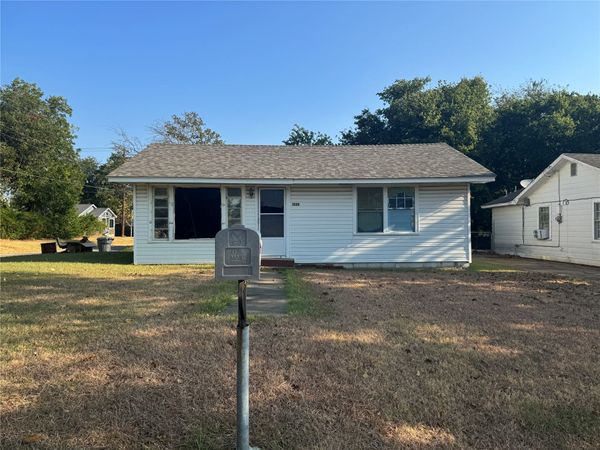 1529 SW First Street SW, Ardmore, OK 73401