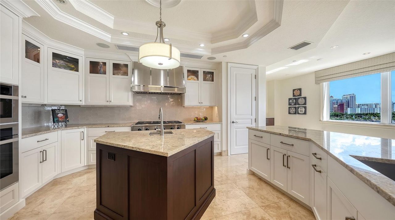 464 Golden Gate Point, Unit 702, Sarasota, FL 34236 Photo