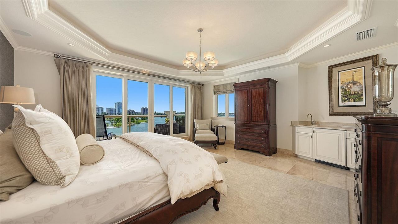 464 Golden Gate Point, Unit 702, Sarasota, FL 34236 Photo