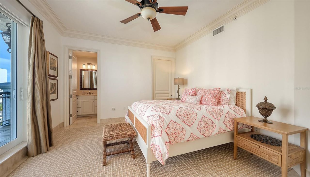 464 Golden Gate Point, Unit 702, Sarasota, FL 34236 Photo