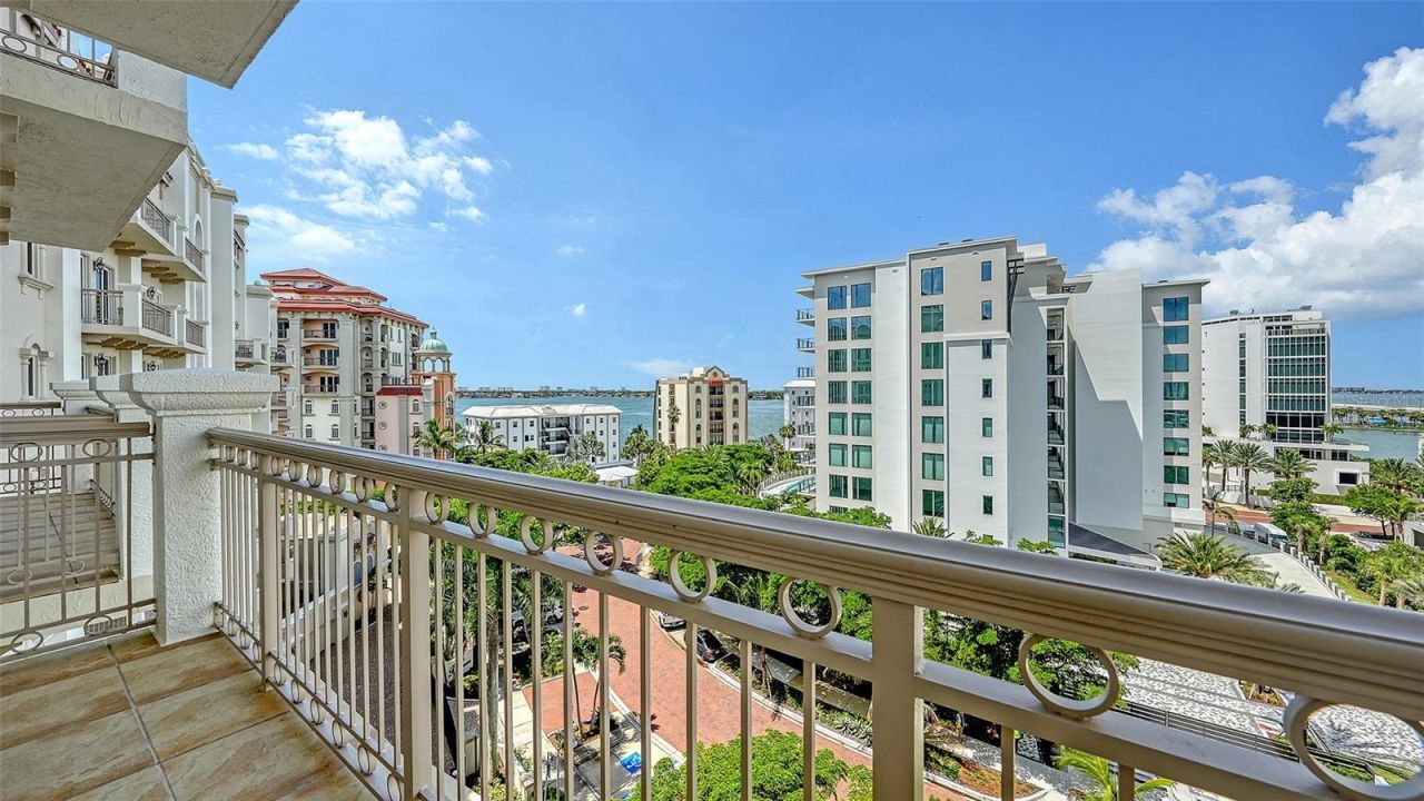 464 Golden Gate Point, Unit 702, Sarasota, FL 34236 Photo