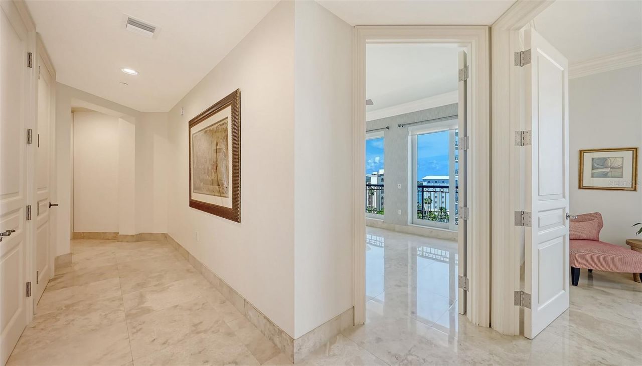 464 Golden Gate Point, Unit 702, Sarasota, FL 34236 Photo