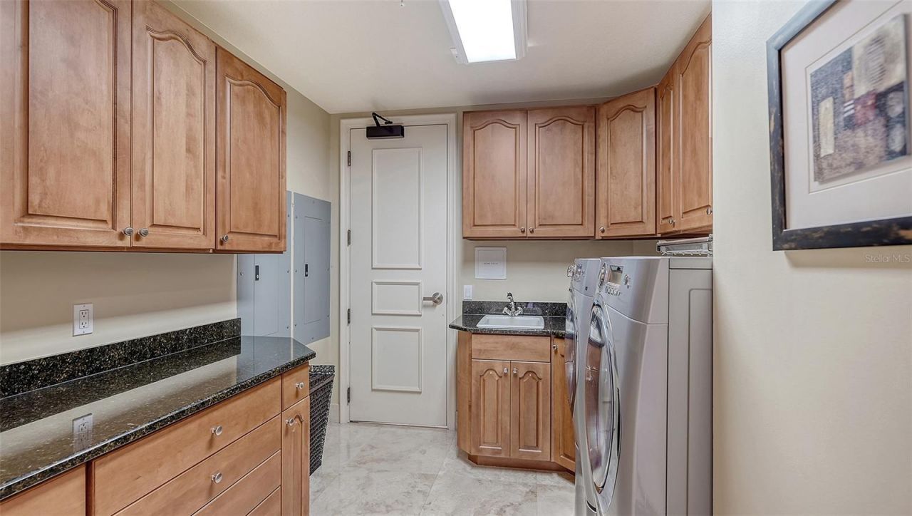 464 Golden Gate Point, Unit 702, Sarasota, FL 34236 Photo