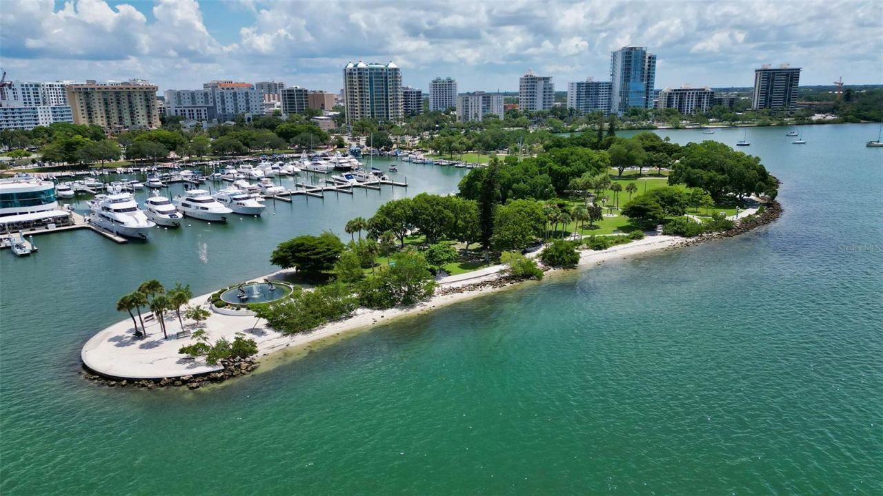 464 Golden Gate Point, Unit 702, Sarasota, FL 34236 Photo