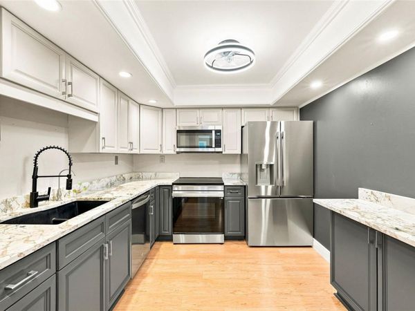 19029 N US HIGHWAY 19 , Unit 9-704, CLEARWATER, FL 33764