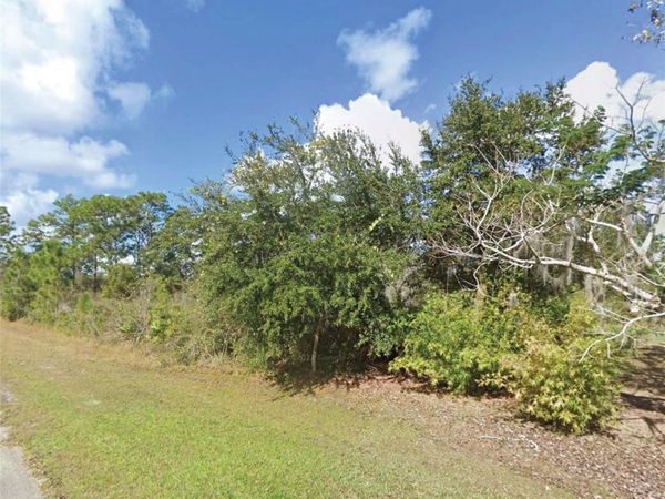 10 CAMELLIA DRIVE , INDIAN LAKE ESTATES, FL 33855