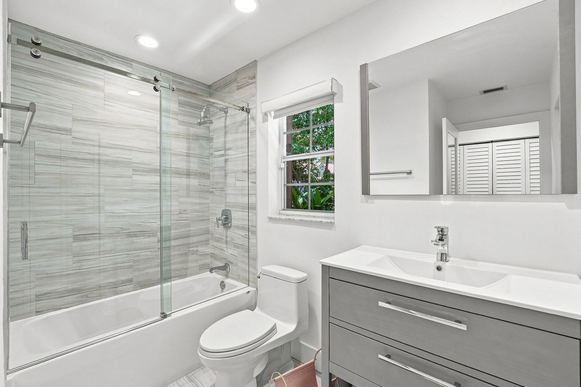 1031 NW 108th Avenue, Plantation, FL 33322 Photo