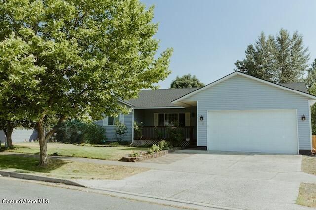 850 E Trinity CT  primary photo
