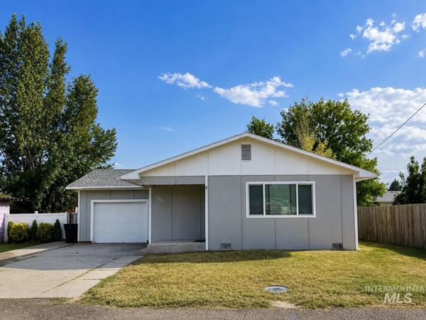 2643 Burton Ave, Burley, ID 83318