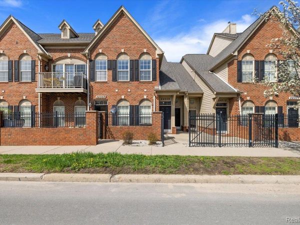 24009 Vance Avenue, Hazel Park, Mi 48030