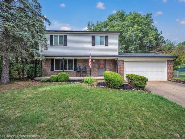 1081 Keble Lane, Oxford Township, Mi 48371