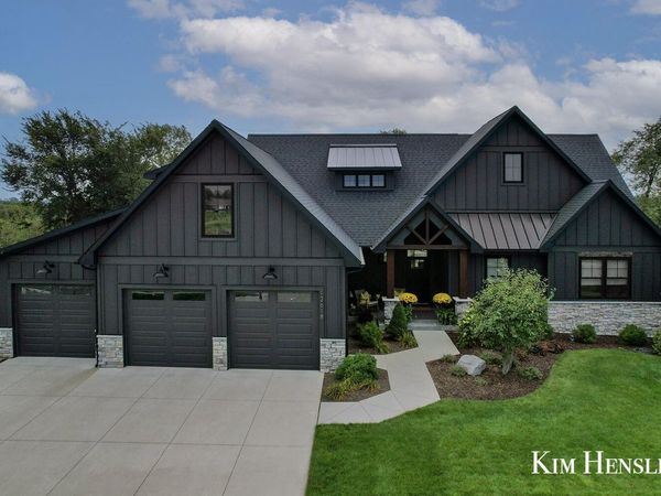 12618 Ridgedale Drive, Allendale, MI 49401