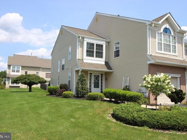 36 HONEY LOCUST LANE, NEWTOWN, PA 18940